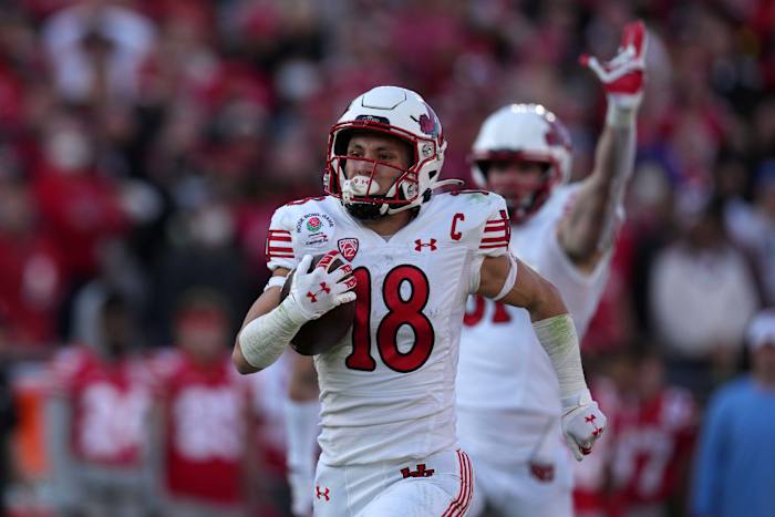 Utah Utes wide receiver Britain Covey (18) carries the ball on a 97-yard kickoff return in the second quarter against the Ohio State Buckeyes during the 2022 Rose Bowl at Rose Bowl. Ohio State defeated Utah 48-45.